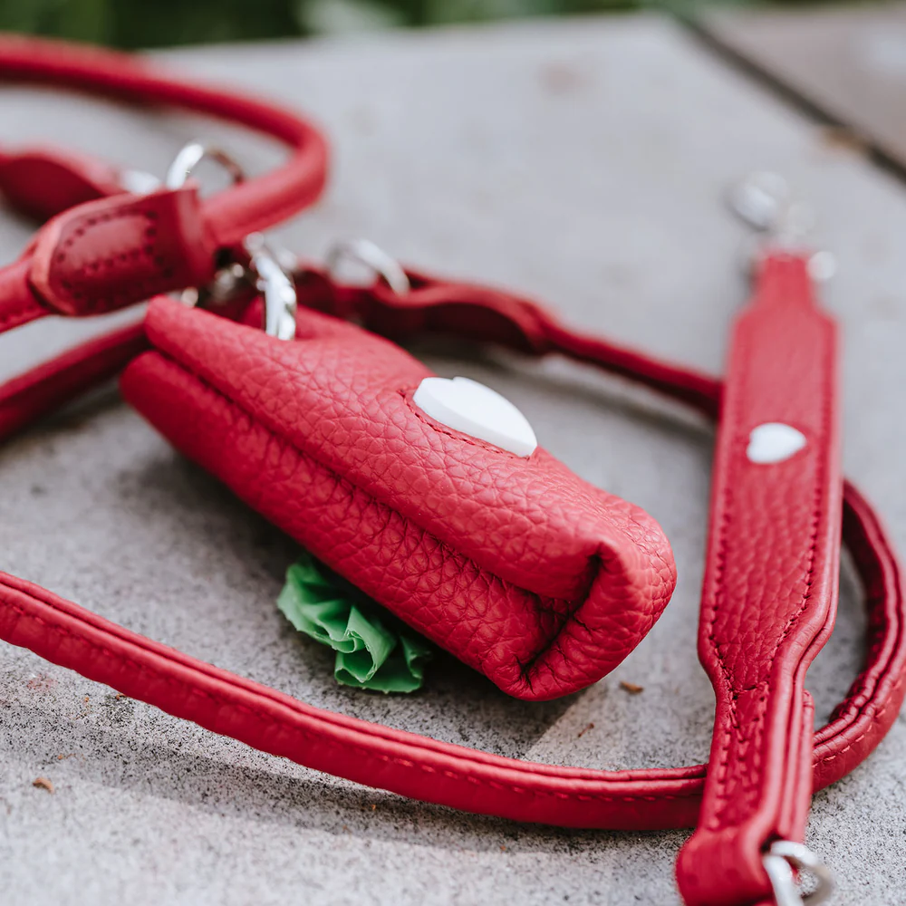 Δερμάτινη θήκη για τα σακουλάκια υγιεινής HUNTER Love κόκκινο - Image 4